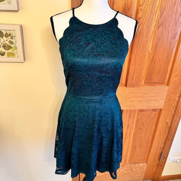 BCX Juniors Sz 7 Green A-Line Halter Lace Dress Party Cocktail Homecoming Dance - Picture 1 of 8